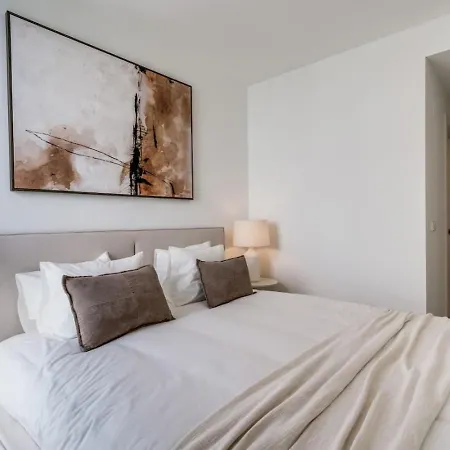 Apartment 3br With Great Panoramic Views At Oceana Gardens