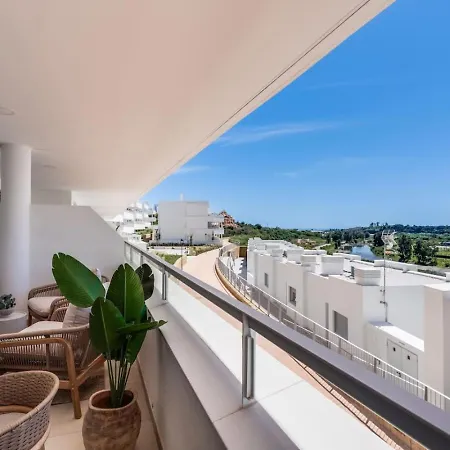 3br With Great Panoramic Views At Oceana Gardens Apartment